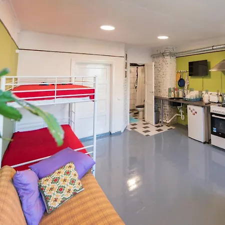 Annas Tantes Apartment